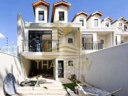 Casa / Sobrado para Venda em Curitiba/PR Campo Comprido...