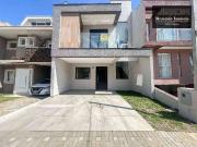 Casa / Sobrado para Venda em Curitiba/PR Campo Comprido...