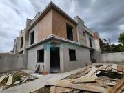 Casa / Sobrado para Venda em Curitiba/PR Capão Raso 3...