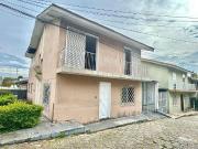 Casa / Sobrado para Venda em Curitiba/PR Capão Raso 3...