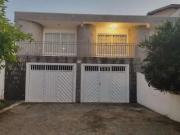 Casa / Sobrado para Venda em Curitiba/PR Capão Raso 5...