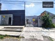 Casa / Sobrado para Venda em Curitiba/PR Fazendinha 4...