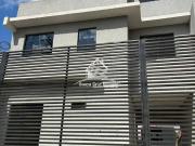 Casa / Sobrado para Venda em Curitiba/PR Guabirotuba 3...