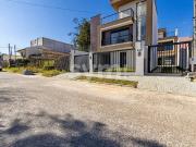 Casa / Sobrado para Venda em Curitiba/PR Guabirotuba 3...