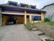 Casa / Sobrado para Venda em Curitiba/PR Guabirotuba 3...