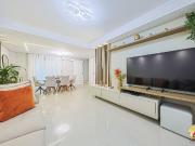 Casa / Sobrado para Venda em Curitiba/PR Guabirotuba 4...