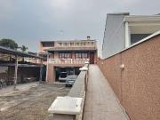 Casa / Sobrado para Venda em Curitiba/PR Guabirotuba 5...