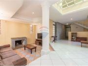 Casa / Sobrado para Venda em Curitiba/PR Guabirotuba 5...