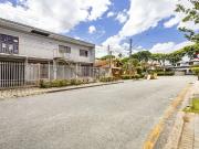 Casa / Sobrado para Venda em Curitiba/PR Hugo Lange 4...