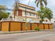 Casa / Sobrado para Venda em Curitiba/PR Hugo Lange 4...