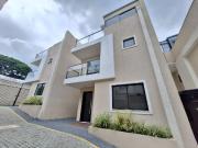 Casa / Sobrado para Venda em Curitiba/PR Jardim Social 3...