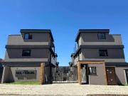 Casa / Sobrado para Venda em Curitiba/PR Mercês 3 Quartos