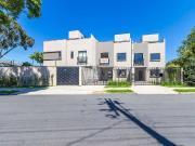 Casa / Sobrado para Venda em Curitiba/PR Novo Mundo 3...