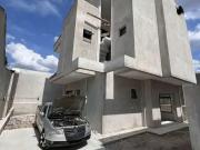 Casa / Sobrado para Venda em Curitiba/PR Novo Mundo 3...