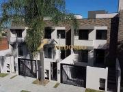 Casa / Sobrado para Venda em Curitiba/PR Novo Mundo 3...