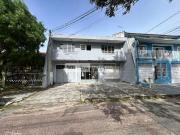 Casa / Sobrado para Venda em Curitiba/PR Novo Mundo 3...