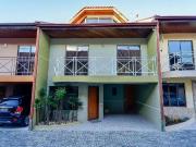 Casa / Sobrado para Venda em Curitiba/PR Novo Mundo 3...