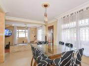 Casa / Sobrado para Venda em Curitiba/PR Novo Mundo 4...