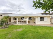 Casa / Sobrado para Venda em Curitiba/PR Orleans 4 Quartos