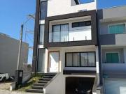 Casa / Sobrado para Venda em Curitiba/PR Pinheirinho 3...