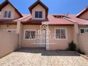 Casa / Sobrado para Venda em Curitiba/PR Pinheirinho 4...