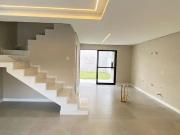 Casa / Sobrado para Venda em Curitiba/PR Portão 3 Quartos