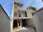 Casa / Sobrado para Venda em Curitiba/PR Portão 3 Quartos