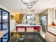 Casa / Sobrado para Venda em Curitiba/PR Portão 3 Quartos