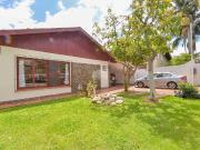 Casa / Sobrado para Venda em Curitiba/PR Prado Velho 5...