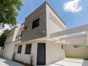 Casa / Sobrado para Venda em Curitiba/PR São Braz 3 Quartos