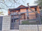 Casa / Sobrado para Venda em Curitiba/PR São Braz 4 Quartos