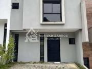 Casa / Sobrado para Venda em Curitiba/PR Santa Cândida 3...