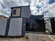 Casa / Sobrado para Venda em Curitiba/PR Santa...