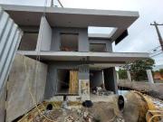 Casa / Sobrado para Venda em Curitiba/PR Santa...