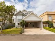 Casa / Sobrado para Venda em Curitiba/PR Santa...