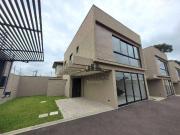 Casa / Sobrado para Venda em Curitiba/PR Santa...