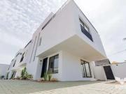 Casa / Sobrado para Venda em Curitiba/PR Santa...