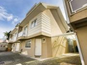 Casa / Sobrado para Venda em Curitiba/PR Santa...