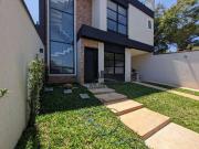 Casa / Sobrado para Venda em Curitiba/PR Santa...