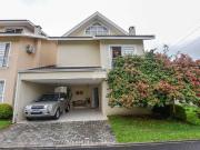 Casa / Sobrado para Venda em Curitiba/PR Santa...