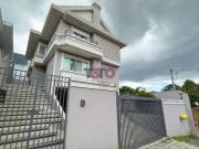 Casa / Sobrado para Venda em Curitiba/PR Santa...