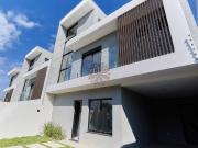 Casa / Sobrado para Venda em Curitiba/PR Santa...