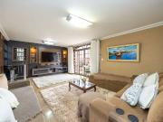 Casa / Sobrado para Venda em Curitiba/PR Santo Inácio 4...