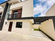 Casa / Sobrado para Venda em Curitiba/PR Uberaba 3 Quartos