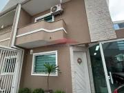 Casa / Sobrado para Venda em Curitiba/PR Uberaba 5 Quartos