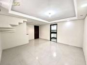 Casa / Sobrado para Venda em Curitiba/PR Uberaba 5 Quartos