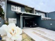 Casa / Sobrado para Venda em Curitiba/PR Xaxim 3 Quartos