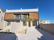 Casa / Sobrado para Venda em Curitiba/PR Xaxim 3 Quartos