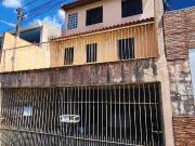 Casa / Sobrado para Venda em Curitiba/PR Xaxim 3 Quartos