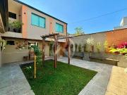 Casa / Sobrado para Venda em Curitiba/PR Xaxim 3 Quartos